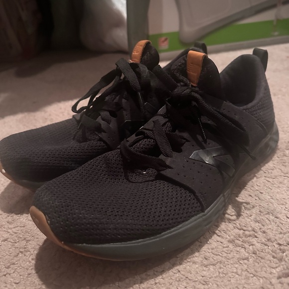 Men’s New Balance size 11 - Picture 1 of 3